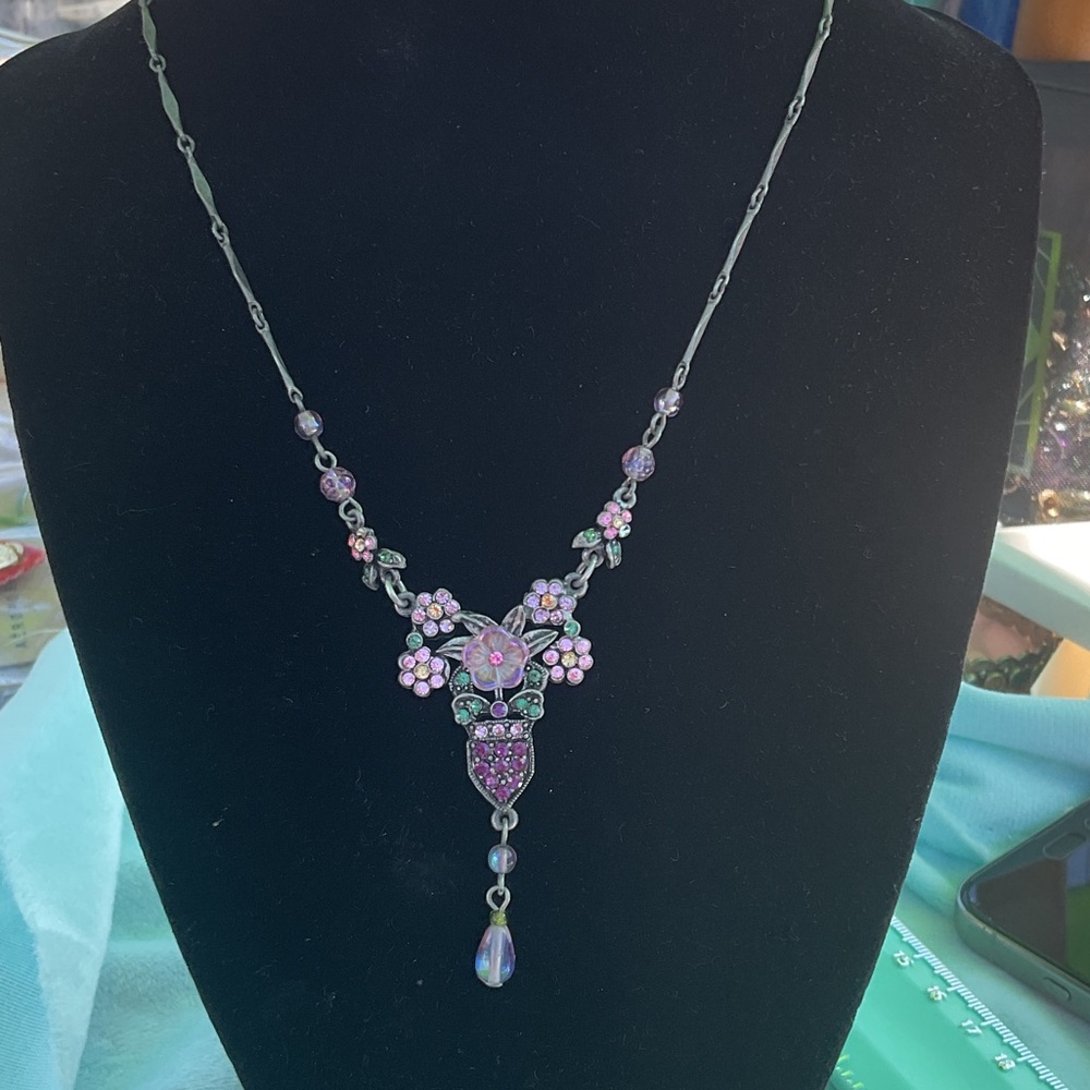 Sweet Romance Sawarski Crystals  Floral Purple and 925 Silver Necklace